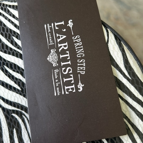 Spring step L’Artiste Zebra rounded bag with removable adjustable strap - Picture 11 of 12